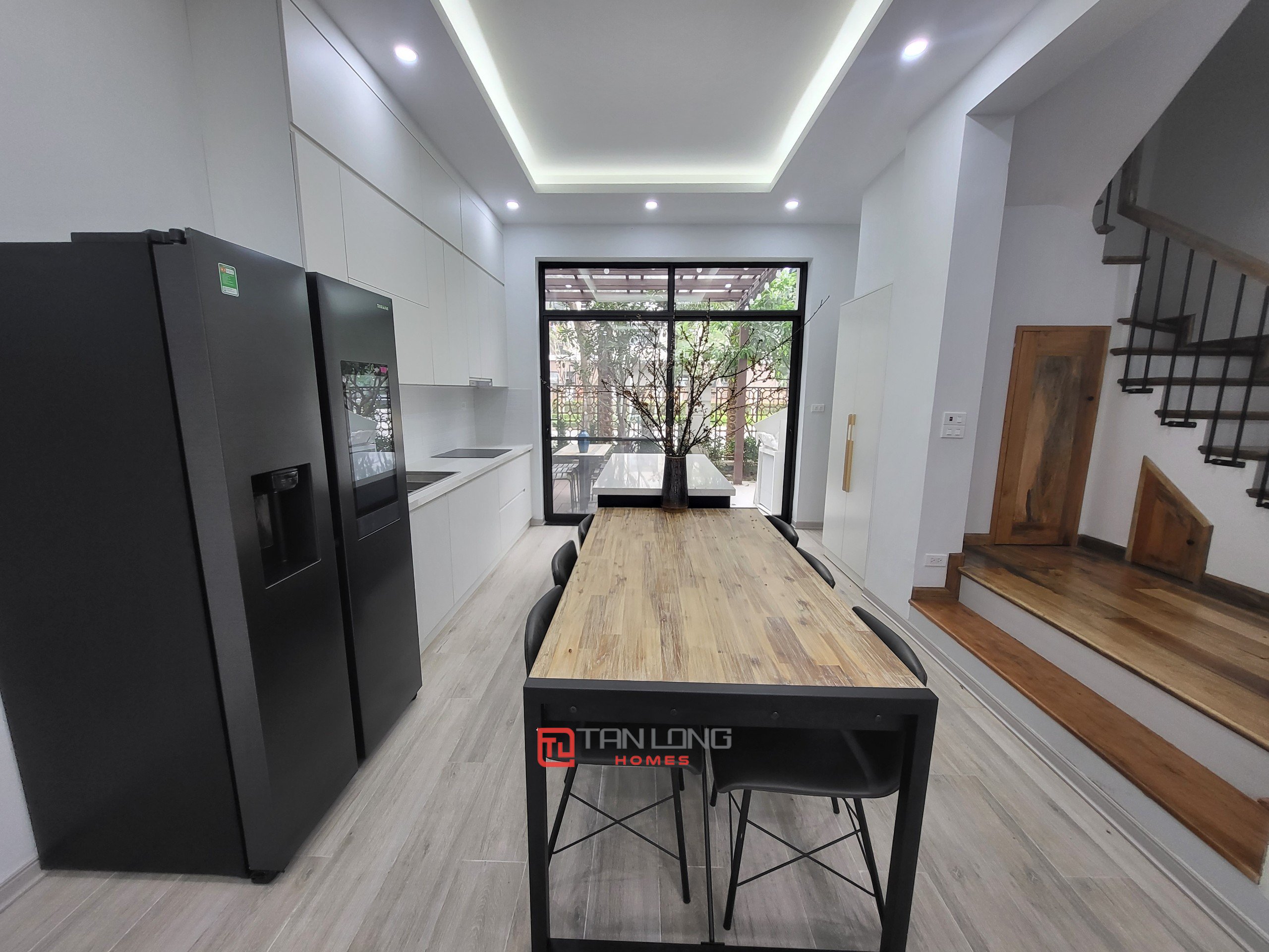 Hàng siêu hot! Cho thuê biệt thự GĐ1 hoàn thiện 132m2 x 4 tầng full đồ mới Starlake 6