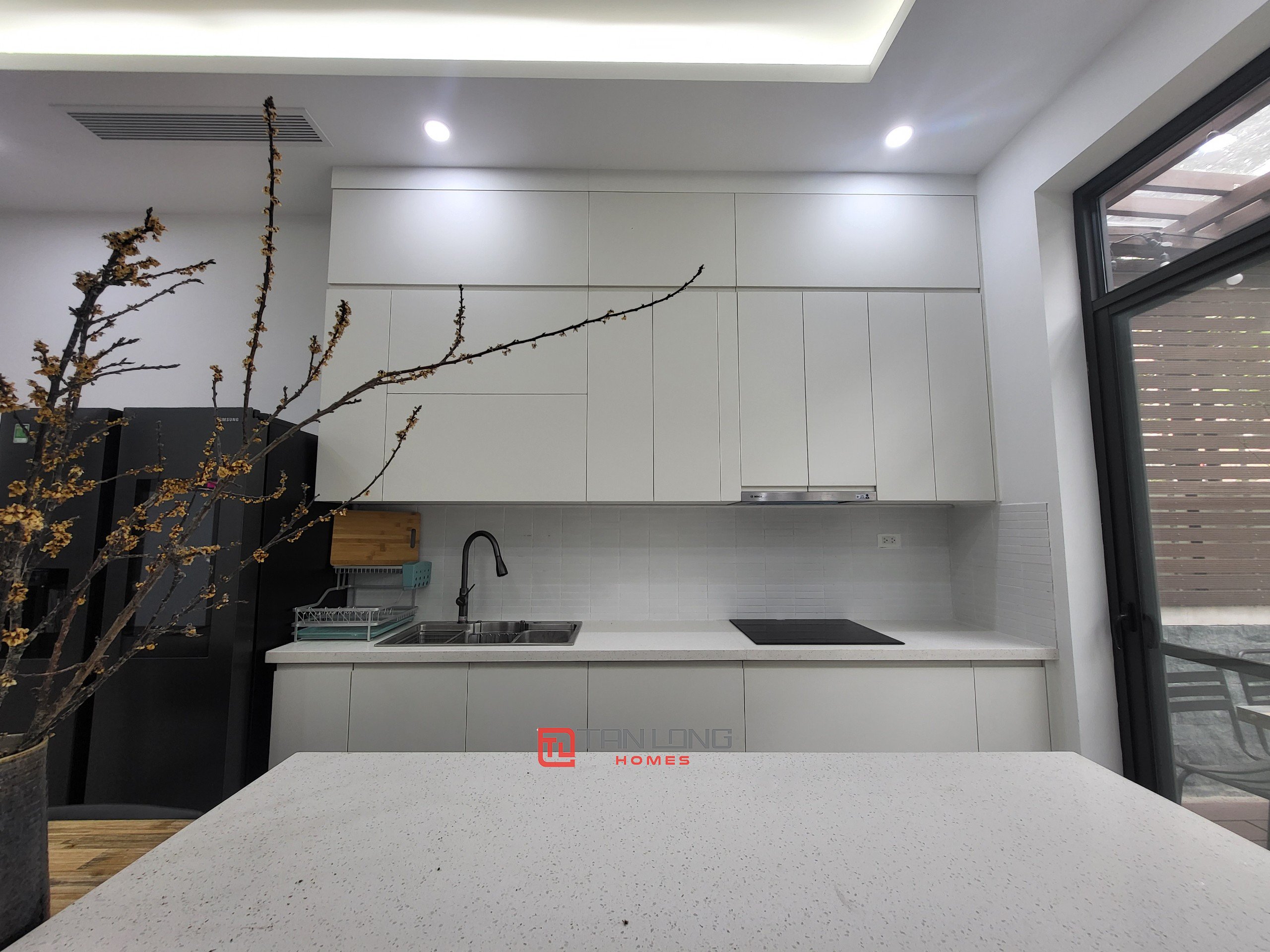 Hàng siêu hot! Cho thuê biệt thự GĐ1 hoàn thiện 132m2 x 4 tầng full đồ mới Starlake 7