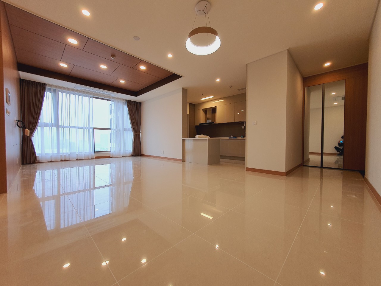 Cần bán căn hộ 2PN 100.95m2 giá cực tốt bao thuế phí chung cư Starlake