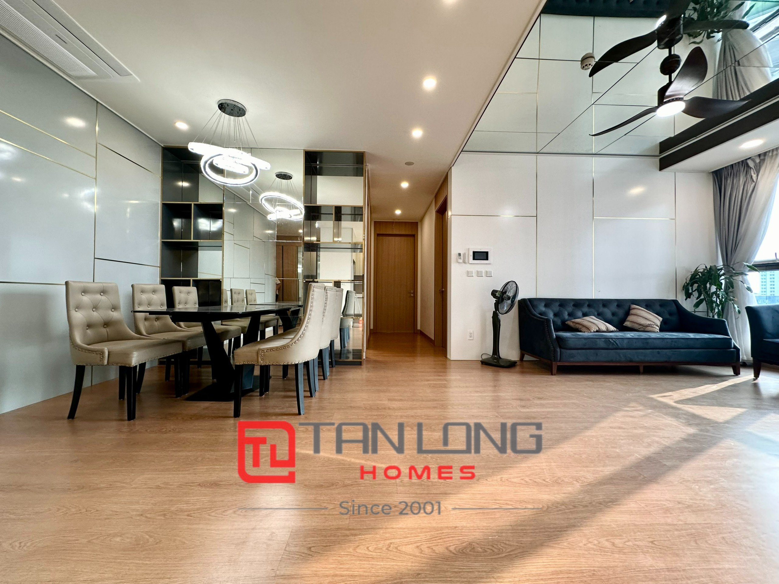 MỚI NHẤT! Cho thuê căn D3-101m2 | 2PN tầng trung view nội khu tòa 901 Starlake 2