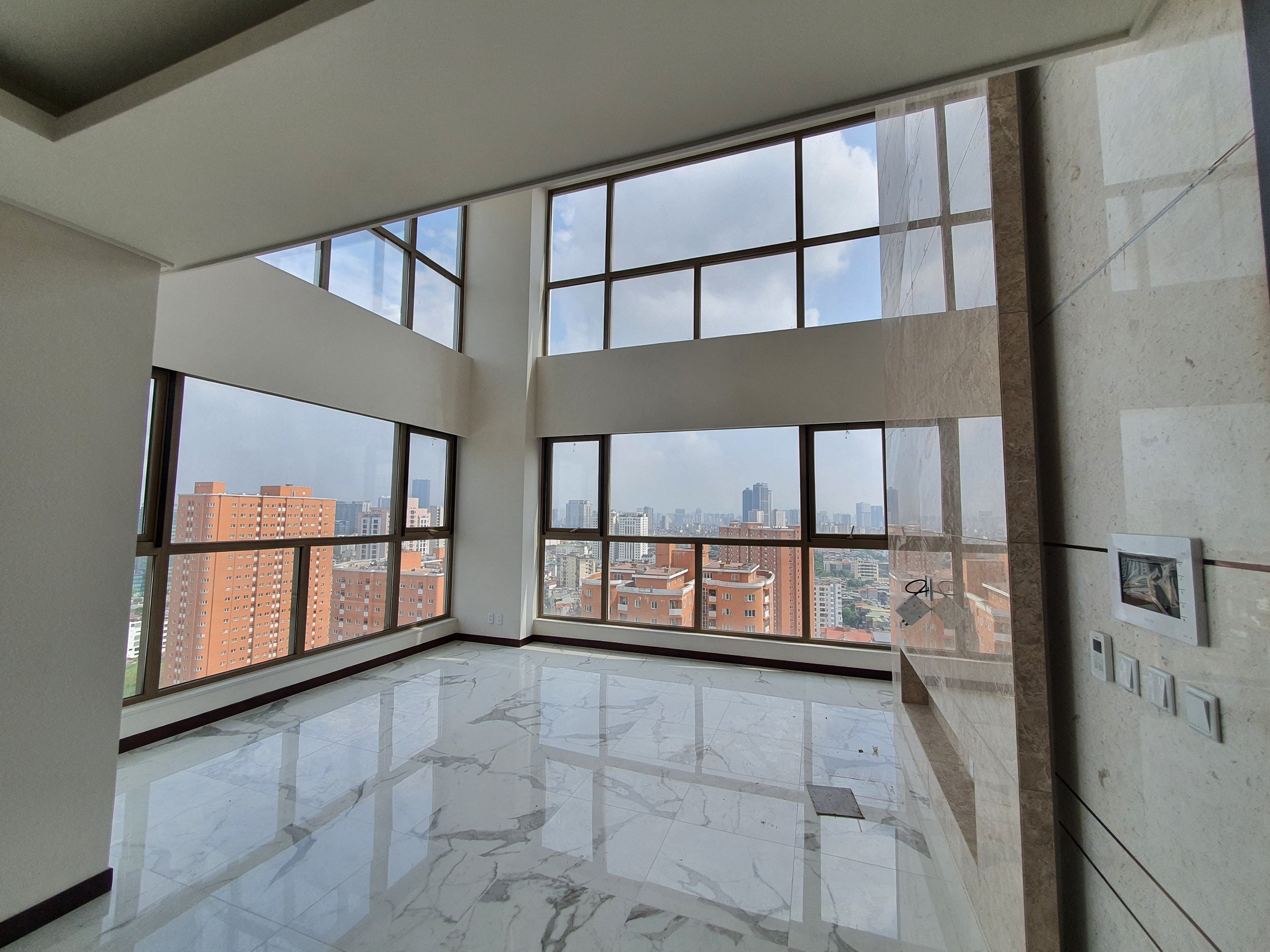[HOT] Bán căn Penthouse Duplex Starlake: 4PN/231.4m2 view tuyệt đẹp!
