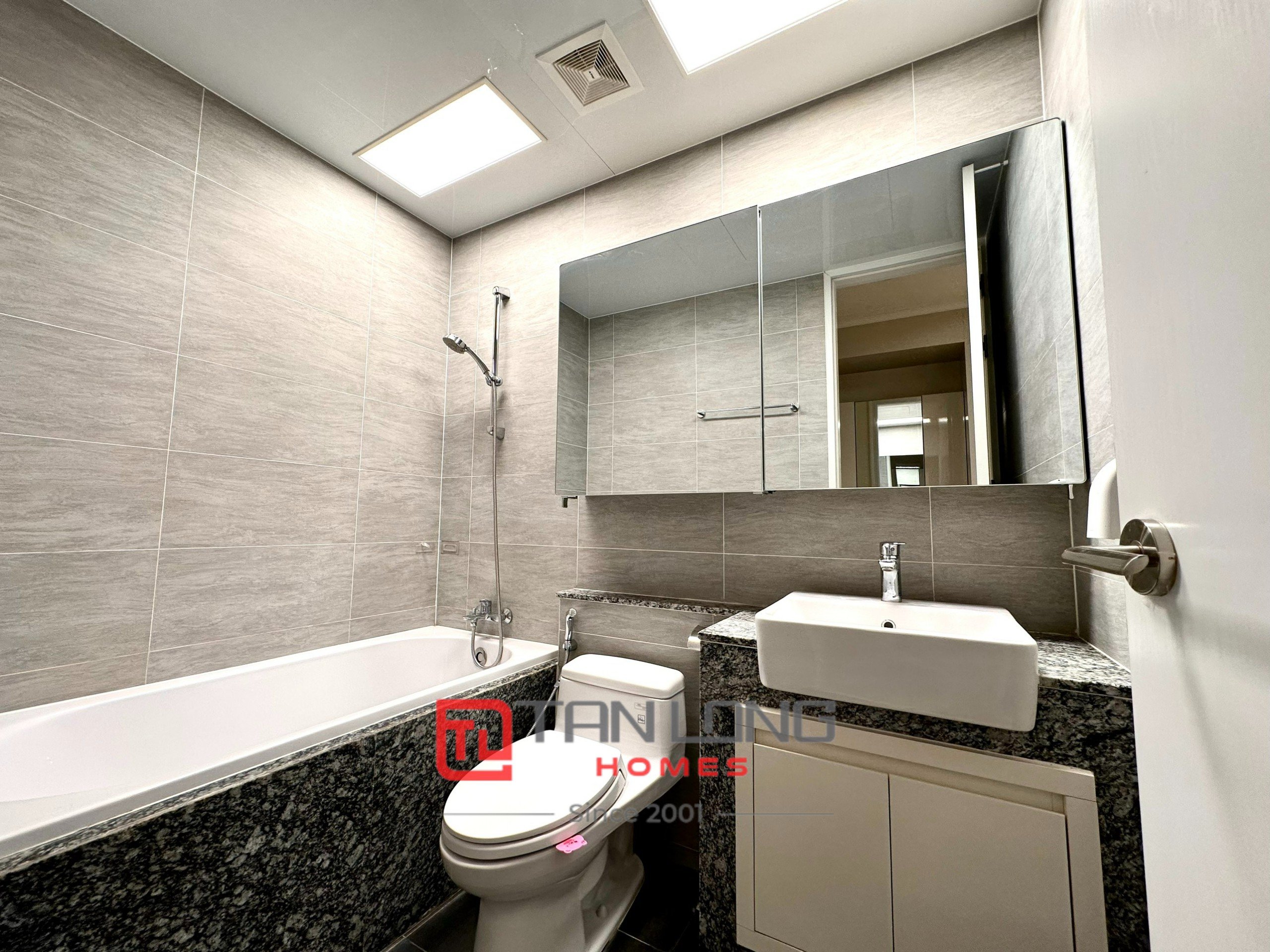 Rẻ nhất tại Starlake! Cho thuê 3 ngủ 110m2 mới nguyên bản giá chỉ 30 triệu/tháng 11