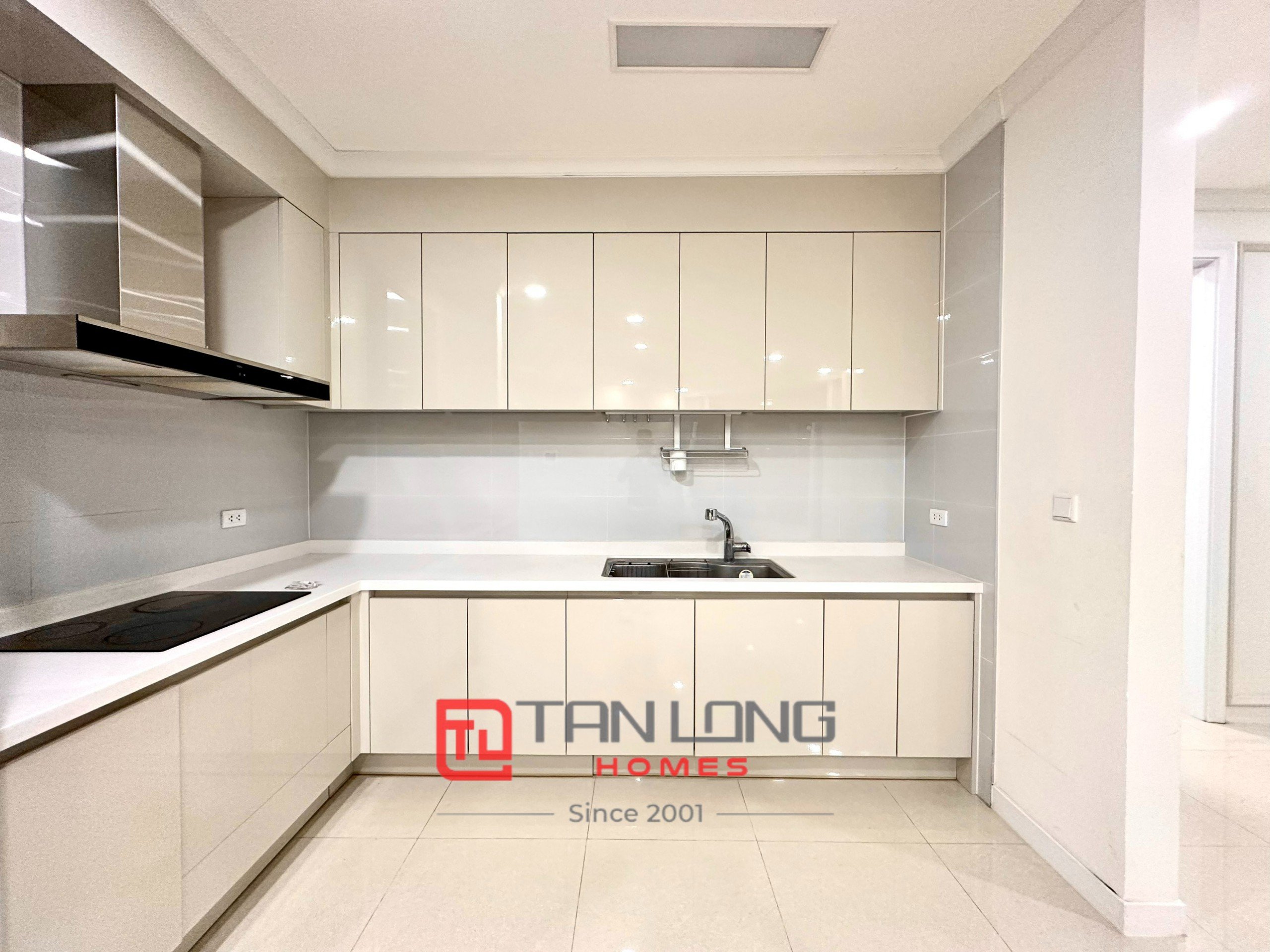 Rẻ nhất tại Starlake! Cho thuê 3 ngủ 110m2 mới nguyên bản giá chỉ 30 triệu/tháng 4