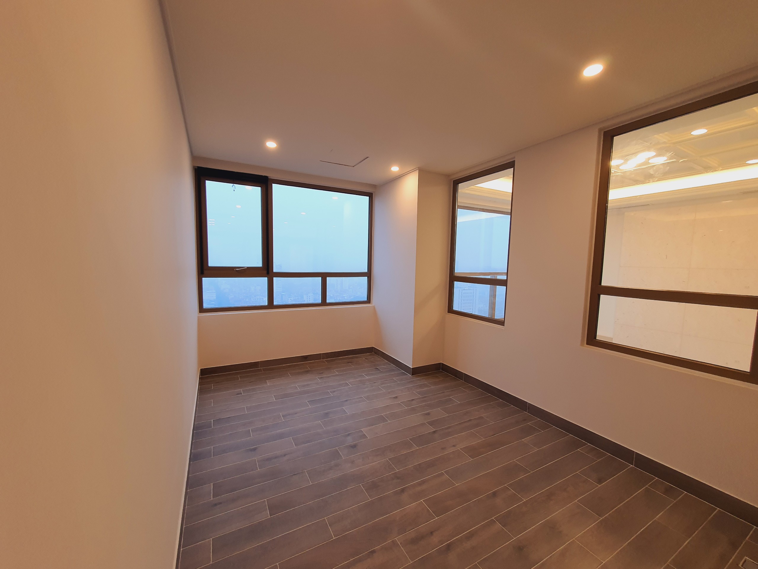 SIÊU PHẨM DUPLEX cho thuê tại chung cư cao cáp Starlake Tây Hồ Tây 10