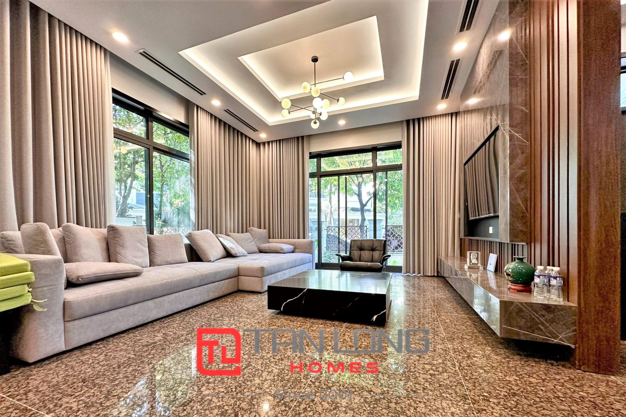 Cho thuê biệt thự đơn lập H7 Starlake: DT 300m2 x 4-5PN full đồ nhập khẩu