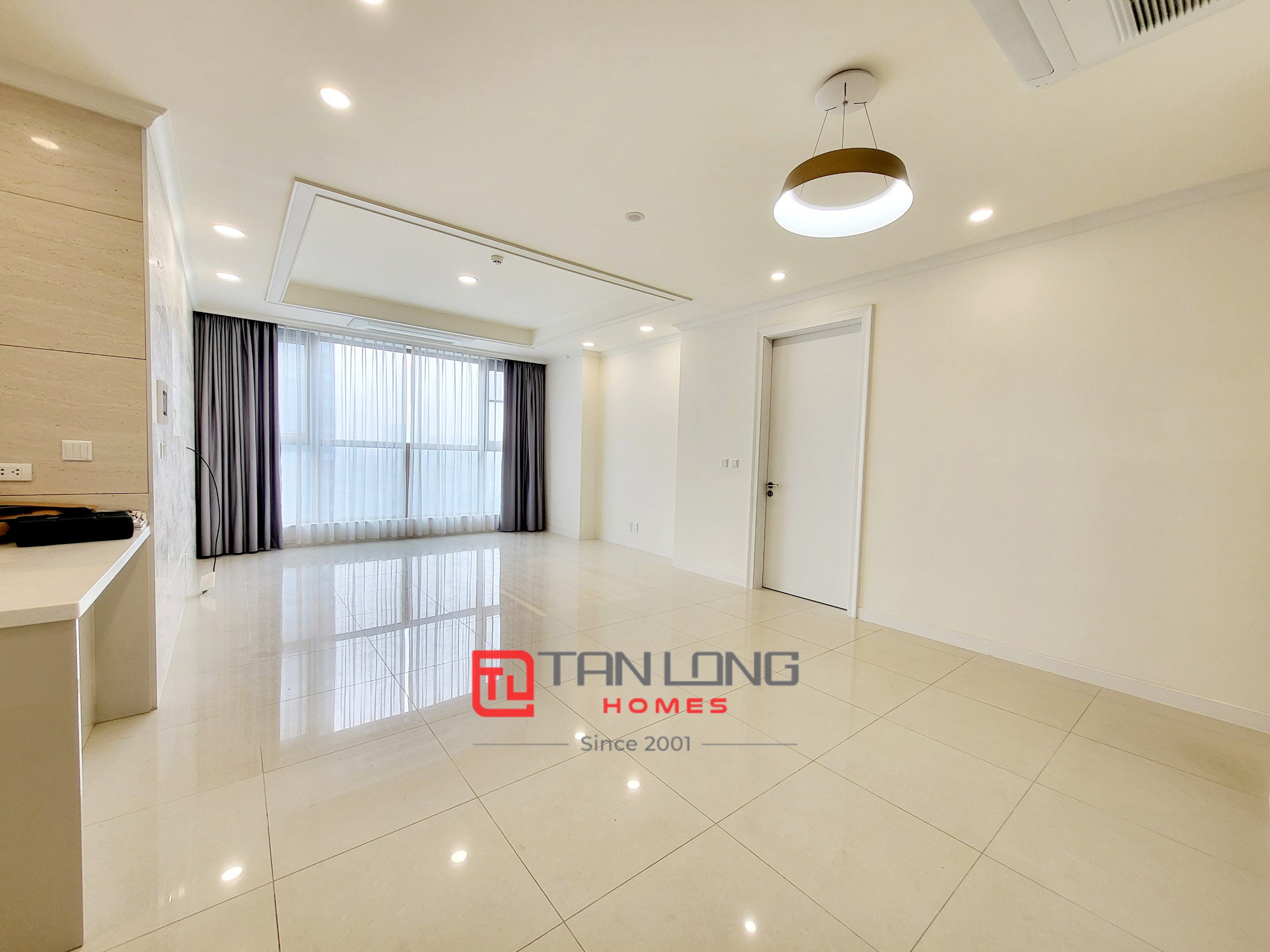 Cho thuê căn hộ Starlake: 3PN/113m2 mới nguyên bản view nội khu tòa 903