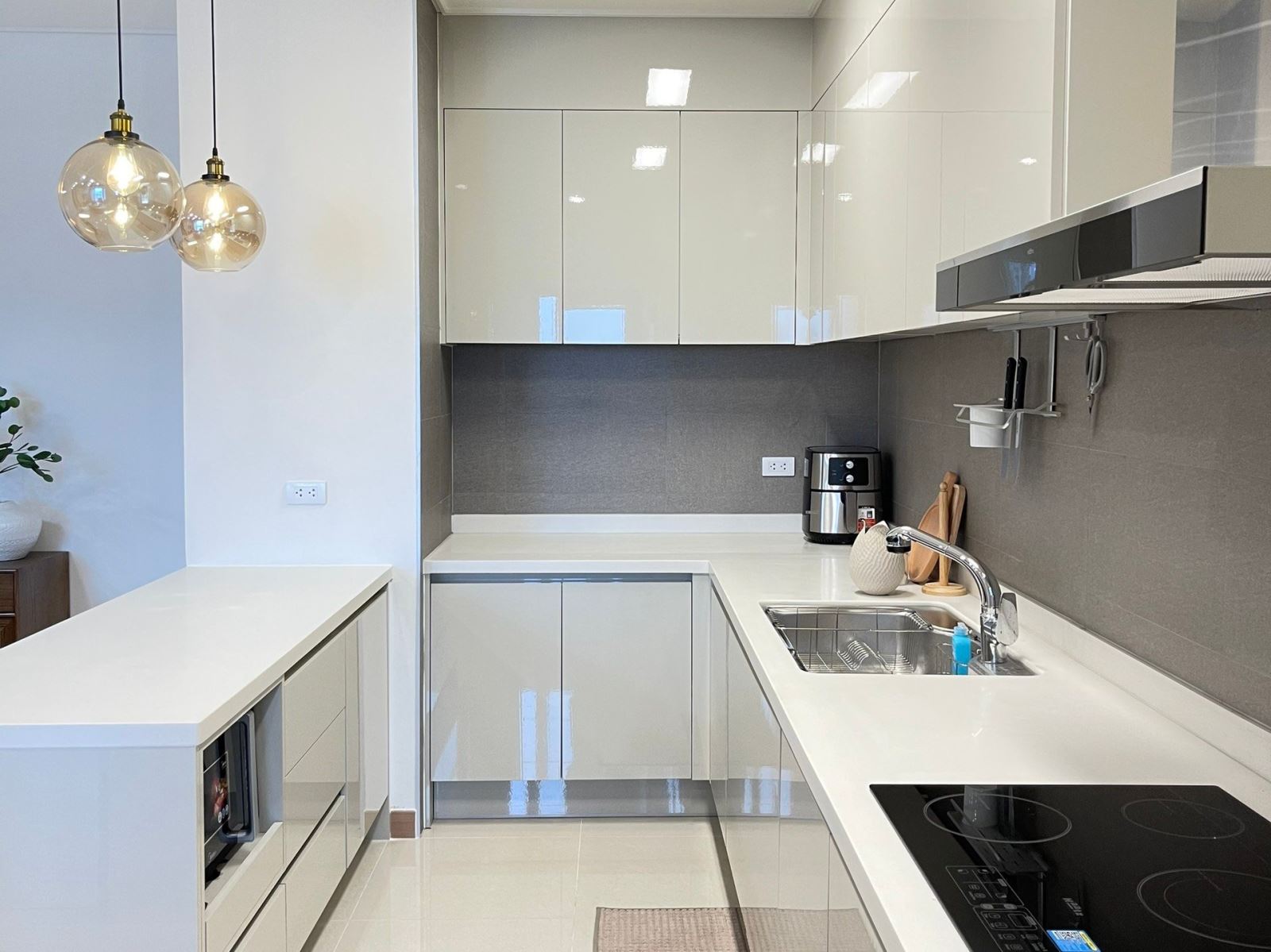 THIẾT KẾ CĂN HỘ 2 PHÒNG NGỦ CHO THUÊ TẠI KHU ĐÔ THỊ STARLAKE